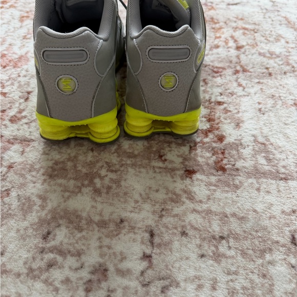 Nike Shox Gray Sneakers with Neon Accents - Picture 3 of 7